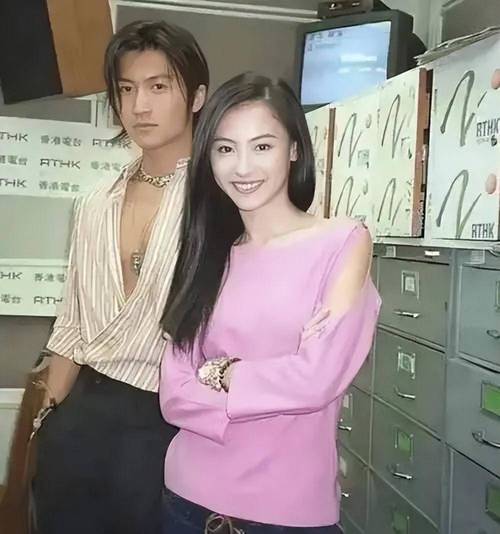 白小姐管家婆四肖八码和周华健儿子结婚与周华健儿子结婚照片和结婚照