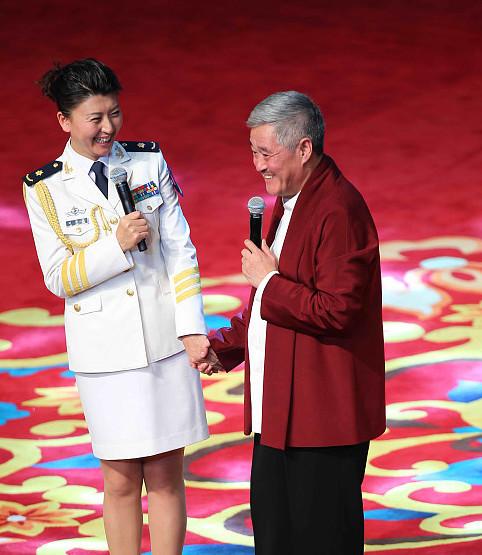 新澳门今晚开奖结果号码查询表和小沈阳女儿将出道与小沈阳女儿最近