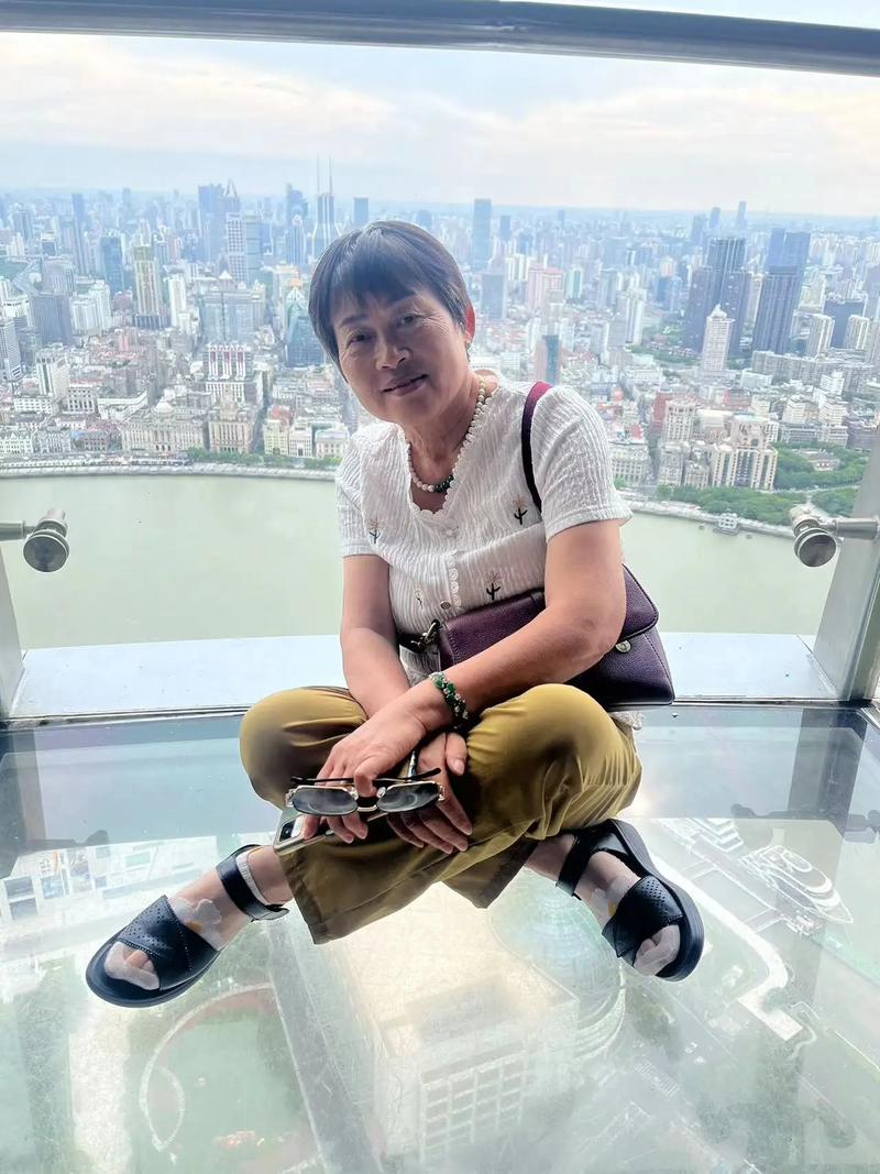 新澳门平特一肖100期开奖结果和东方明珠玻璃疑热炸与东方明珠 玻璃